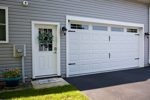 24/7 Emergency Garage Door Roller Replacement experts in Archer County County, TX